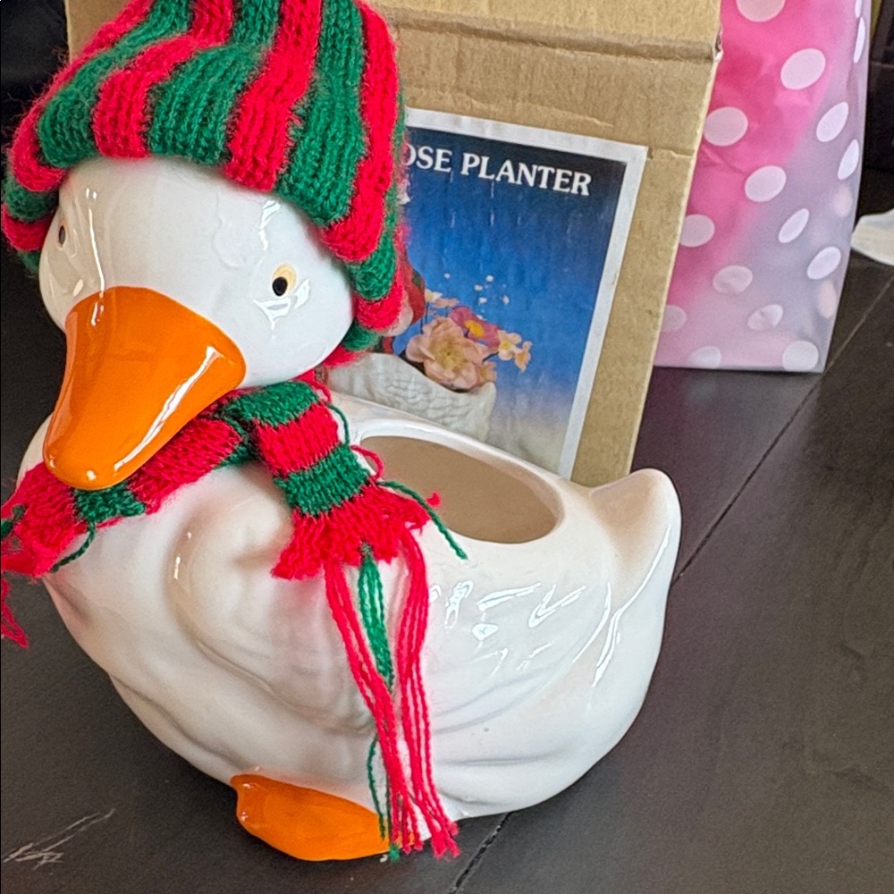 Vintage Home Xmas Goose Planter Around the World